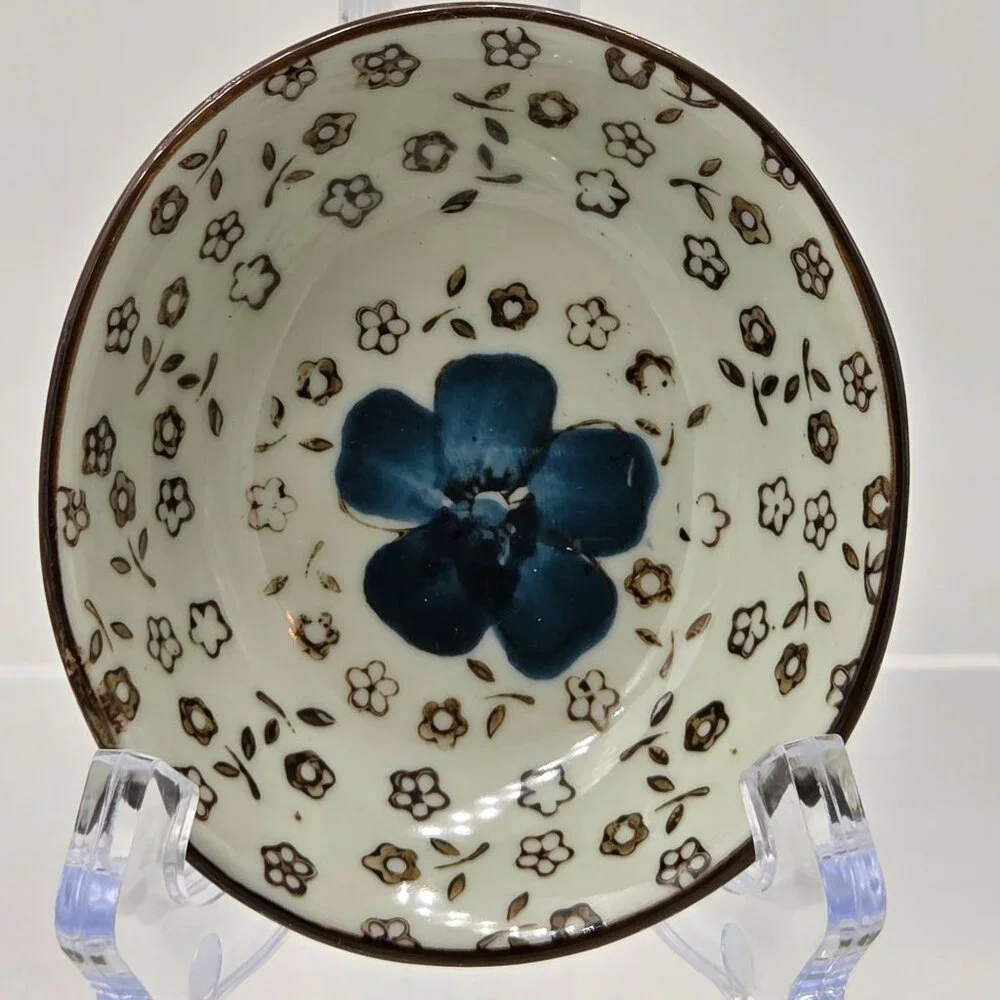 Japanese Import 7 Piece Sake Set Carafe 2 Sake Cup 2 Side Bowls 2 Chopstick Rest - Picture 7 of 10